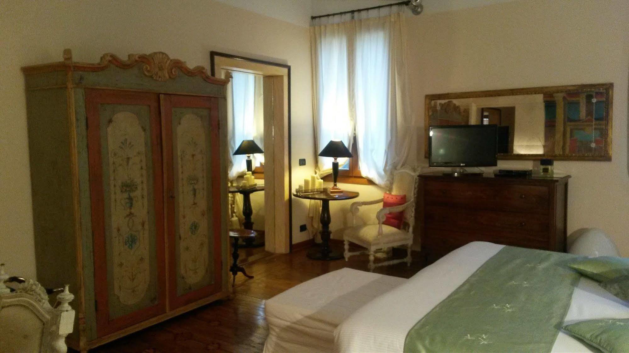Frühstückspension La Villeggiatura 3*